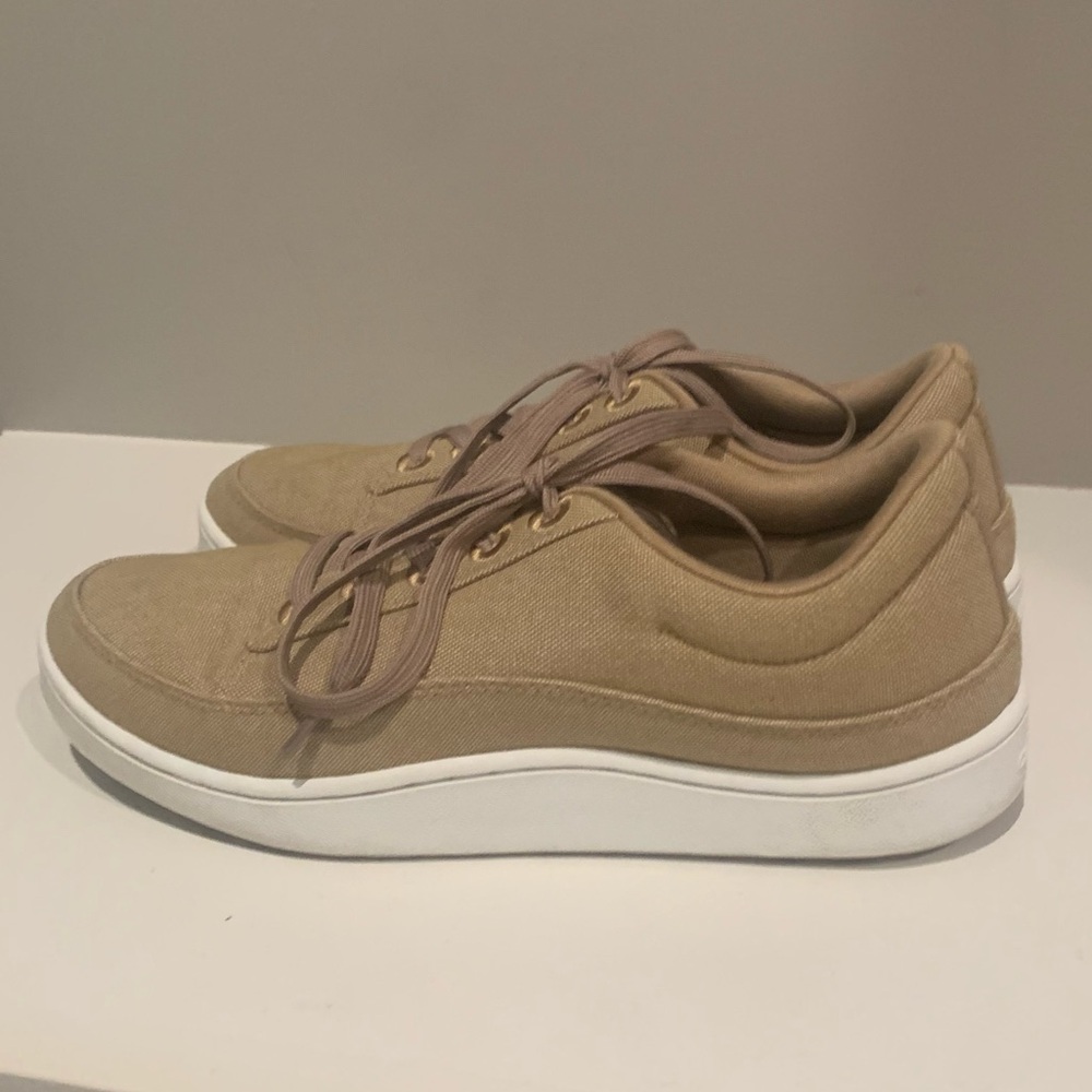 Allbirds Tan Women's Sneakers - Picture 2 of 13
